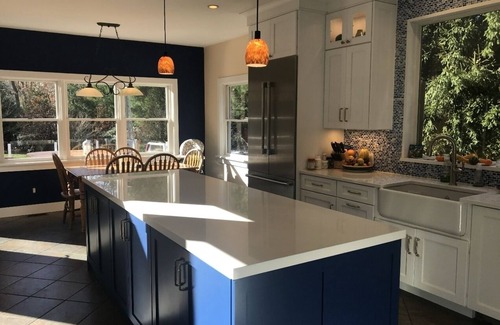 East Hampton North Casa | TowheeHamptonVilla, 4 camas, 2 maestros, piscina / jacuzzi / franja del pueblo