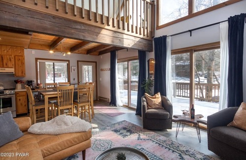 Lake Ariel Casa | 5 bedroom 3 bath Poconos retreat, near lakes, tennis, golf, skiing, rec center