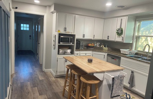 Appleton Casa | 5 Bedroom 4 Bathroom house 30 minutes from EAA!
