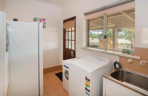 Abbey Casa | 5 Bedroom 5 Bathroom Kinvarra Park Lodge