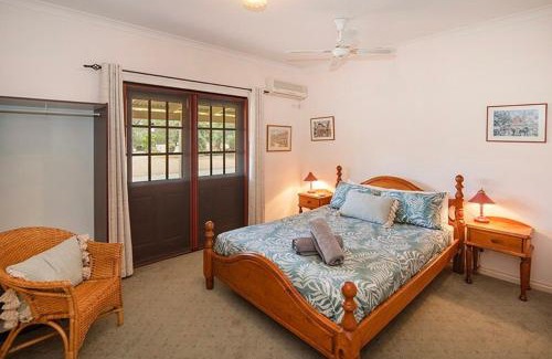 Abbey Casa | 5 Bedroom 5 Bathroom Kinvarra Park Lodge