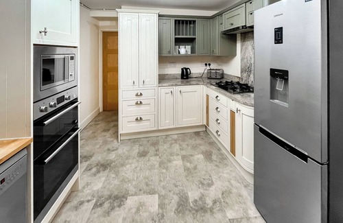 Murthly Cabaña | 5 bedroom accommodation in Blairgowrie