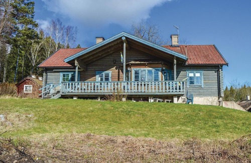 Rimbo Casa | Alojamiento de 5 habitaciones en Rö