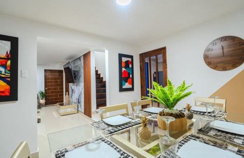 Manga Casa | 5 Bedroom Amazing Villa Minutes to Walled City