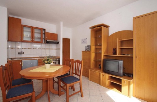 Brna Casa | Impresionante casa de 5 dormitorios en.