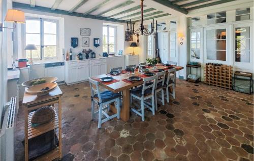 Ouveillan Casa | 5 Bedroom Beautiful Home In Ouveillan