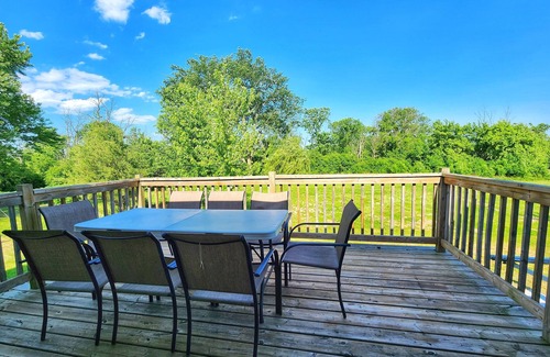 Niagara Falls Casa | 5 BEDROOM COUNTRY HOME- within 15min drive to the Falls, & Crystal Beach