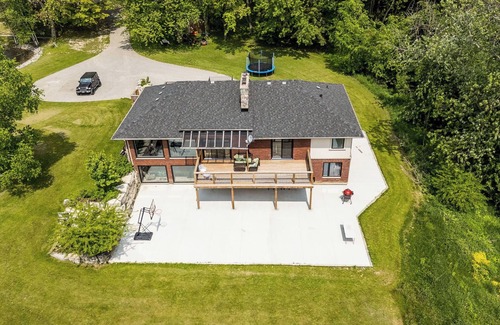 Caledon Casa | 5-Bedroom Countryside Estate in Northern GTA – Ideal for Gatherings & Getaways