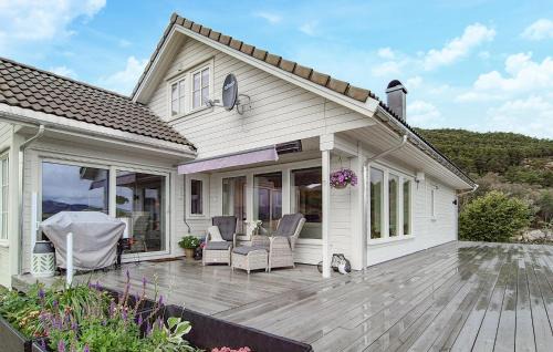 Sveio Casa | 5 Bedroom Cozy Home In Valevåg
