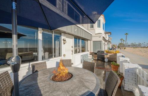 Balboa Peninsula Casa | 5 Bedroom Duplex on the Boardwalk next to Balboa Pier