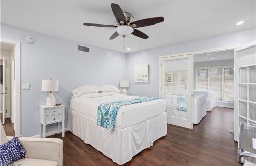 Huron Casa | 5 Bedroom Family Gathering Home with Indoor Hot Tub