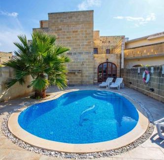 Gharb Casa | 5 Bedroom Farmhouse with Private Pool