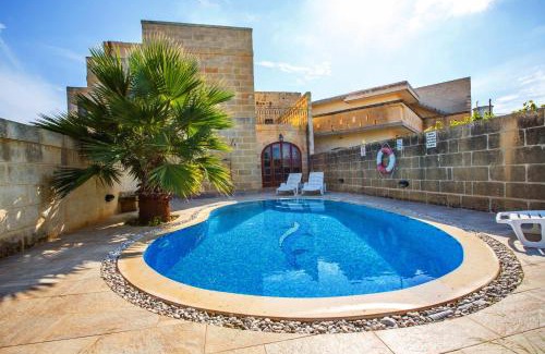 Gharb Casa | 5 Bedroom Farmhouse with Private Pool