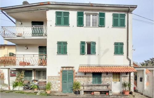 Serralta Casa | 5 Bedroom Gorgeous Home In Podenzana