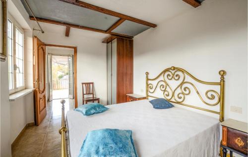 Serralta Casa | 5 Bedroom Gorgeous Home In Podenzana