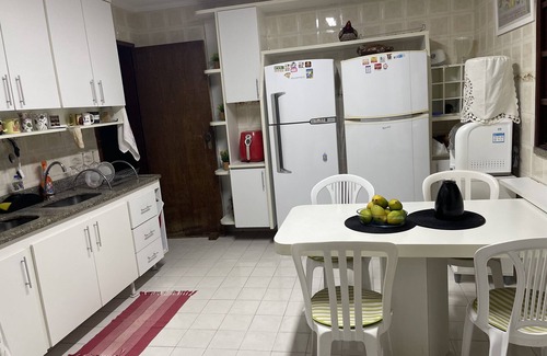 Vilas do Atlantico Condominio | Casa 5/4 en Vilas do Atlântico, AR, 3 suites, piscina, barbacoa y amueblado