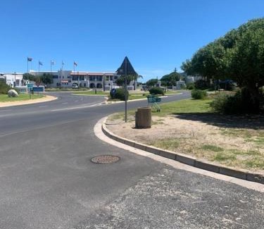 Langebaan Casa | 5 bedroom home in Langebaan, located close to Club Mykonos and Laguna Mall