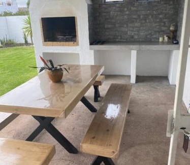 Langebaan Casa | 5 bedroom home in Langebaan, located close to Club Mykonos and Laguna Mall