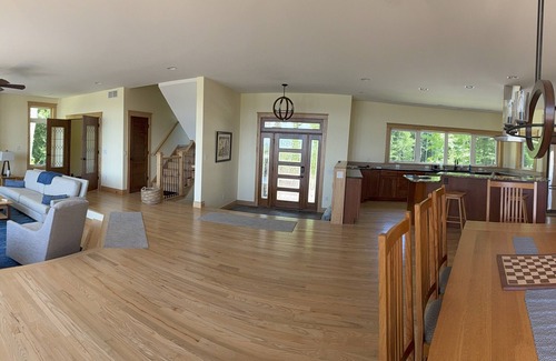 Leland Casa | 5-bedroom home overlooking Lk Mich. South of Leland.