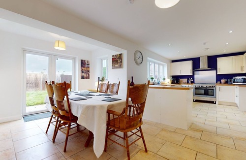 Epworth Casa | 5-Bedroom Home - Sleeps 16 - Ideal for Groups