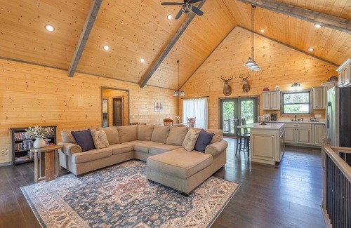 Van Buren Casa | 5-bedroom house just outside of Big Spring-Ozark National Scenic Riverways!