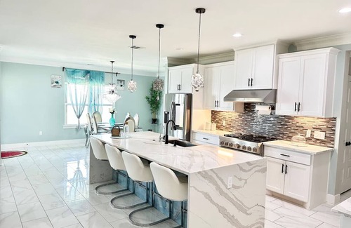 Del Valle Apartamento | 5 bedroom house near COTA/AUS