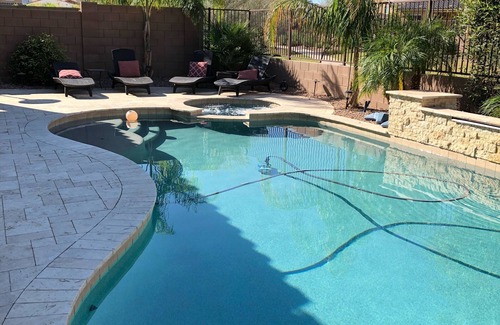 Chandler Casa | Casa de 5 dormitorios con piscina climatizada y bañera de hidromasaje para 11 personas
