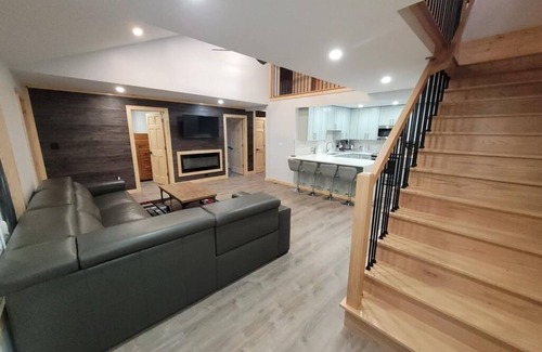 Babcock Casa | Spacious 5-bedroom house with WiFi and AC in Nekoosa 12 min from Necedah