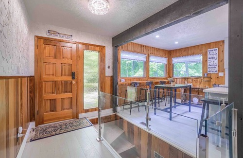 Coboconk Cabaña | 5 Bedroom Kawartha Lakes Cottage - lake and mini beach access!