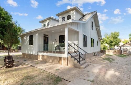 Eagle Casa | 5 Bedroom - Located in Old Town Eagle