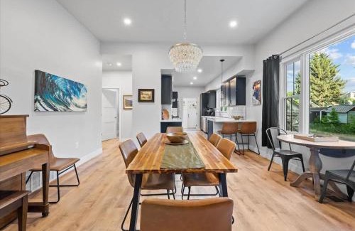 Eagle Casa | 5 Bedroom - Located in Old Town Eagle