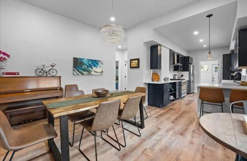 Eagle Casa | 5 Bedroom - Located in Old Town Eagle