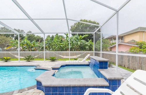 Bay Port Colony Complejo | 5 Bedroom Luxury Resort Style Pool House