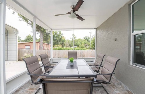 Bay Port Colony Complejo | 5 Bedroom Luxury Resort Style Pool House