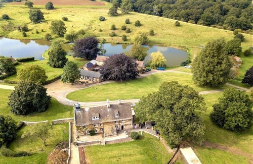 Croxton Kerrial Cabaña | 5 bedroom Manor with idyllic countryside views