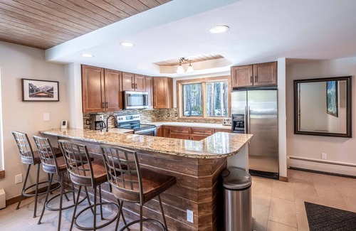 Warrior's Mark West Casa | 5 bedroom. Near Ski Trail and Hiking. Mtn Views!