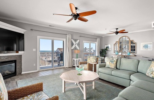 North Ocean City Condominio | Precioso ático totalmente reformado con excelentes vistas y 1 plaza a la playa con piscina grande