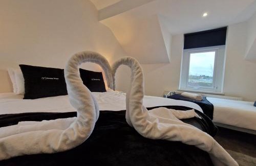 Park Casa | 5 Bedroom semi detached home with off road parking