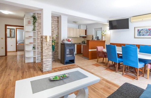 Ploce Apartamento | Impresionante apartamento de 5.