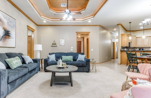 Del City Casa | 5-bedroom With 6 Beds for Social Gathering