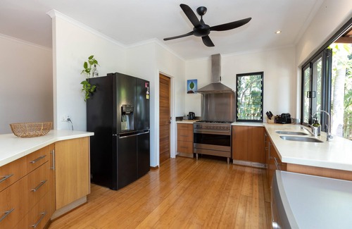 Cable Beach Casa | 5 Bedroom with Sweeping Veranda & Private Pool