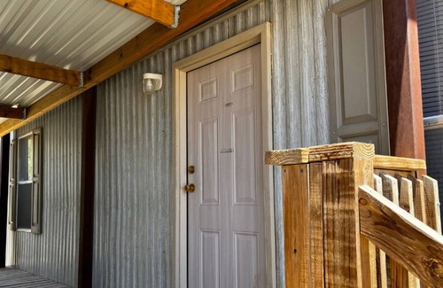 Monahans Casa | 5 Bedroom Work Trailer