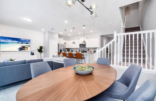 Davenport Casa | 5 Bedrooms/4.5 Bathrooms/Windsor Island (1360LT)