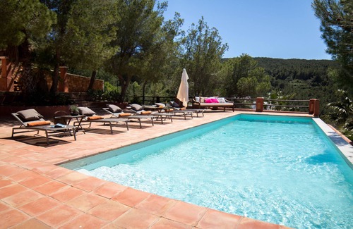 Sant Joan de Labritja Villa | 5 habitaciones / 5 baños + 2 baños, piscina infinita privada, 10-12 personas, 5 ¨ forma ibiz