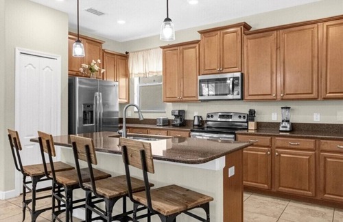 Lindfields Casa | 5 Bedrooms/ 5 Bathrooms/ Paradise Palms (2989BP)