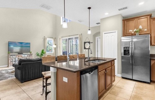 Lindfields Casa | 5 Bedrooms/ 5 Bathrooms/ Paradise Palms (2989BP)