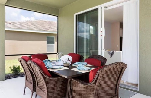 Loughman Casa | 5 Bedrooms/5 Bathrooms/Solterra (5144OA)