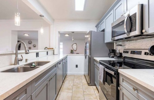 Coral Terrace Casa | 18 Min del Aeropuerto de Miami, 5 Hab, 2 Baños, Wi-Fi, Patio, Parking, Céntrico