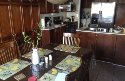 Ottawa Division Casa | 5 bedrooms cozy house in a very quiet & family friendly area