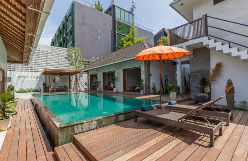 Berawa Villa | 5 bedrooms villa 400m Berawa beach 12m Pool !